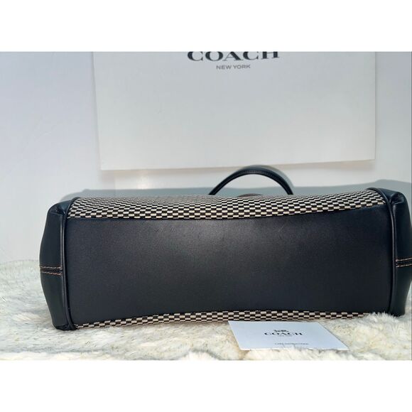 🔥🎁NWT! Coach Lexy Shoulder Bag Legacy Jacquard Milk/Black Msrp:$375.00 - Picture 5 of 7